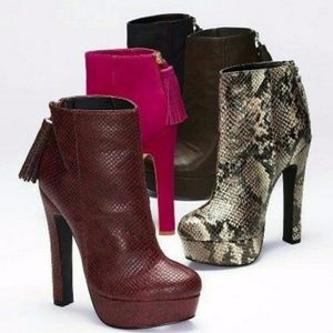 Colin Stuart Snakeskin Platform Booties